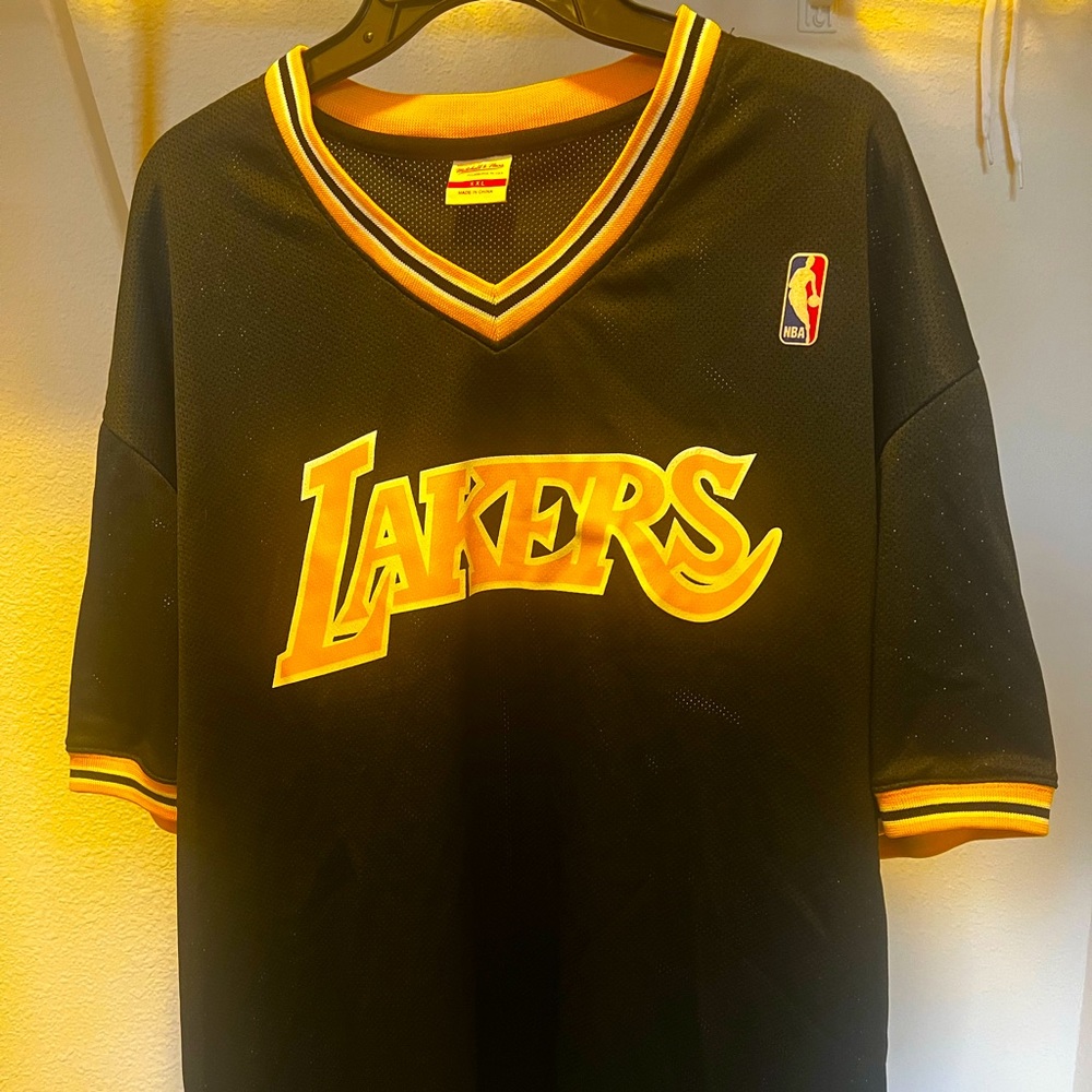Mitchell and Ness Lakers pull over jersey